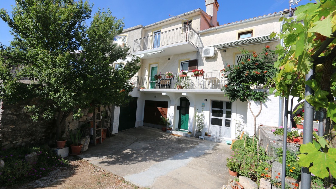 Photo of Outdoor in Risika