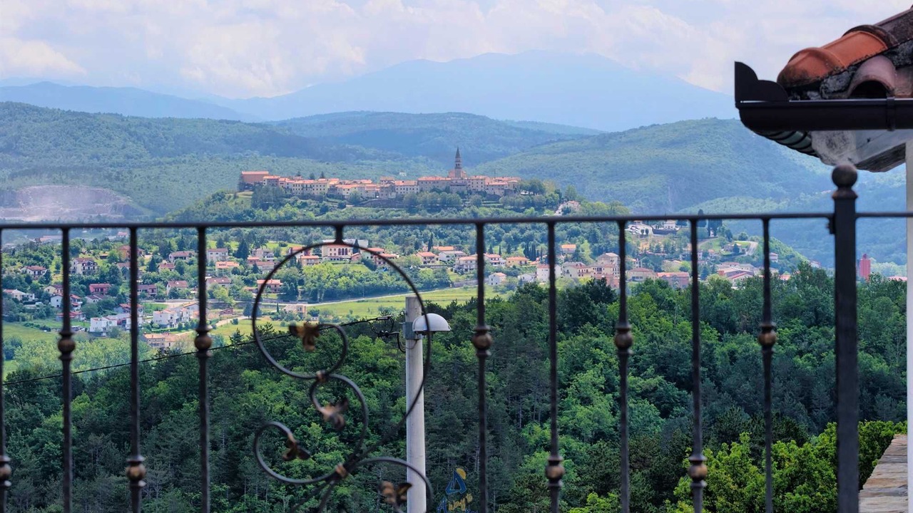 Photo of Patio Balcony in Buzet