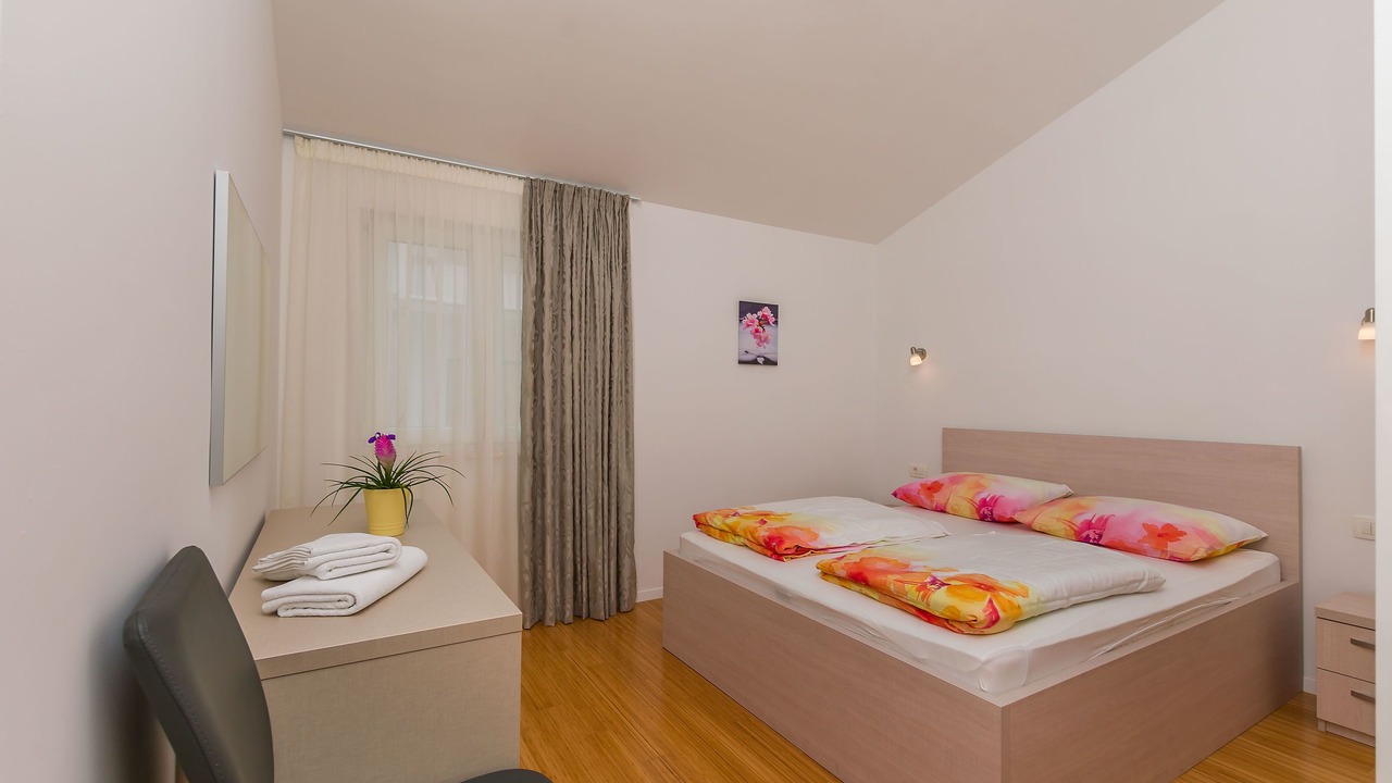 Photo of Bedroom in Duce