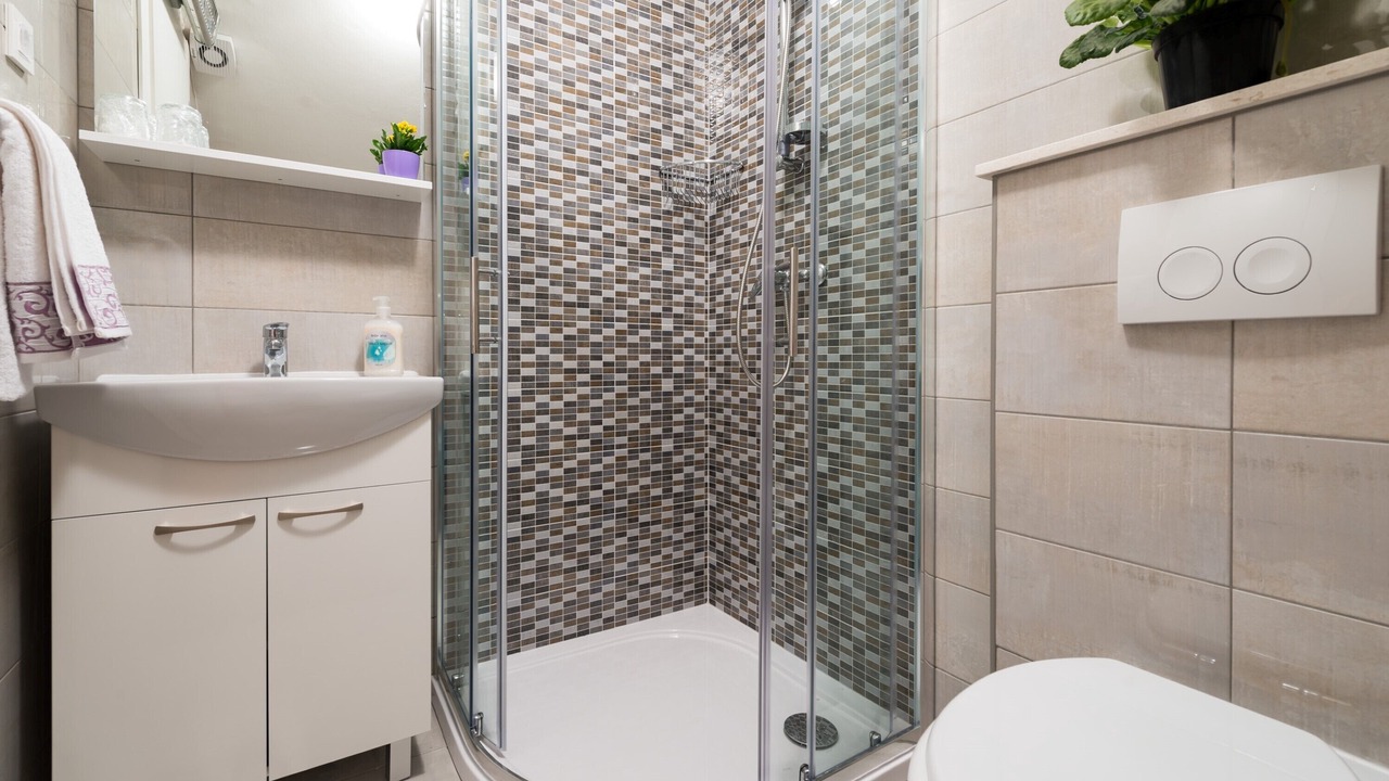 Photo of Bathroom in Popovici