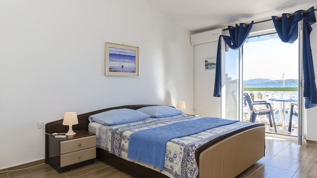 Photo of Bedroom in Srima