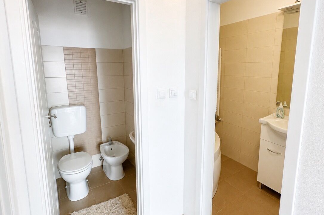 Photo of Bathroom in Vratarusa