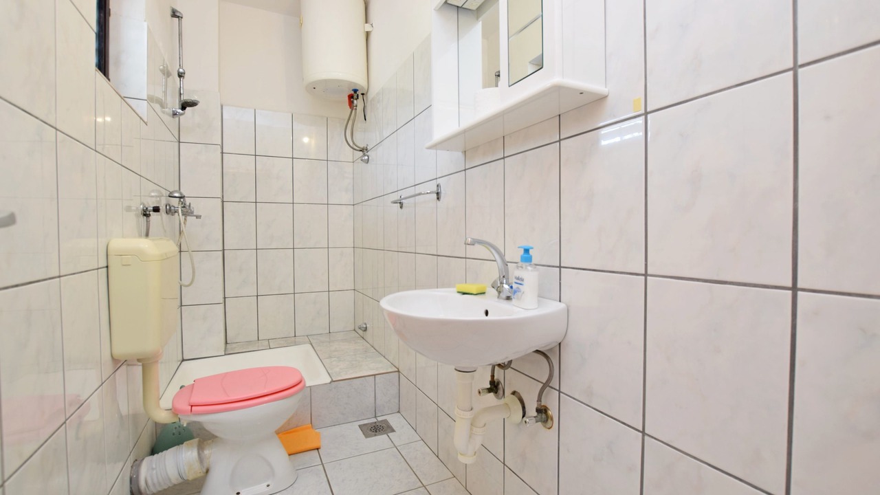 Photo of Bathroom in Seline