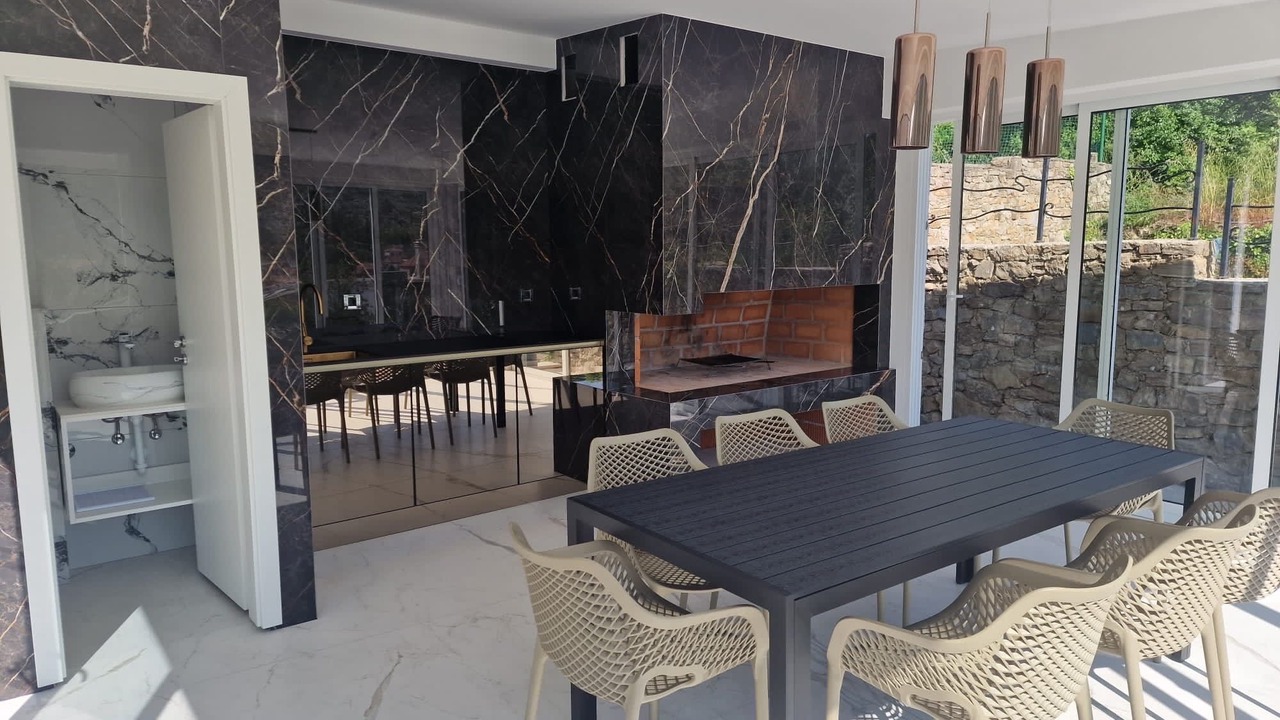 Photo of Outdoor in Srinjine