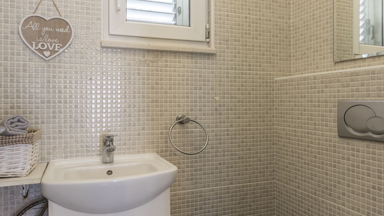 Photo of Bathroom in Srinjine