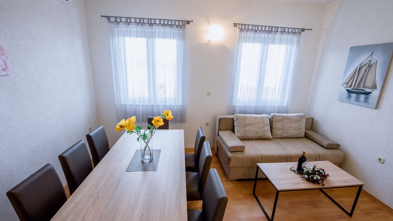 Photo of Livingroom in Brist