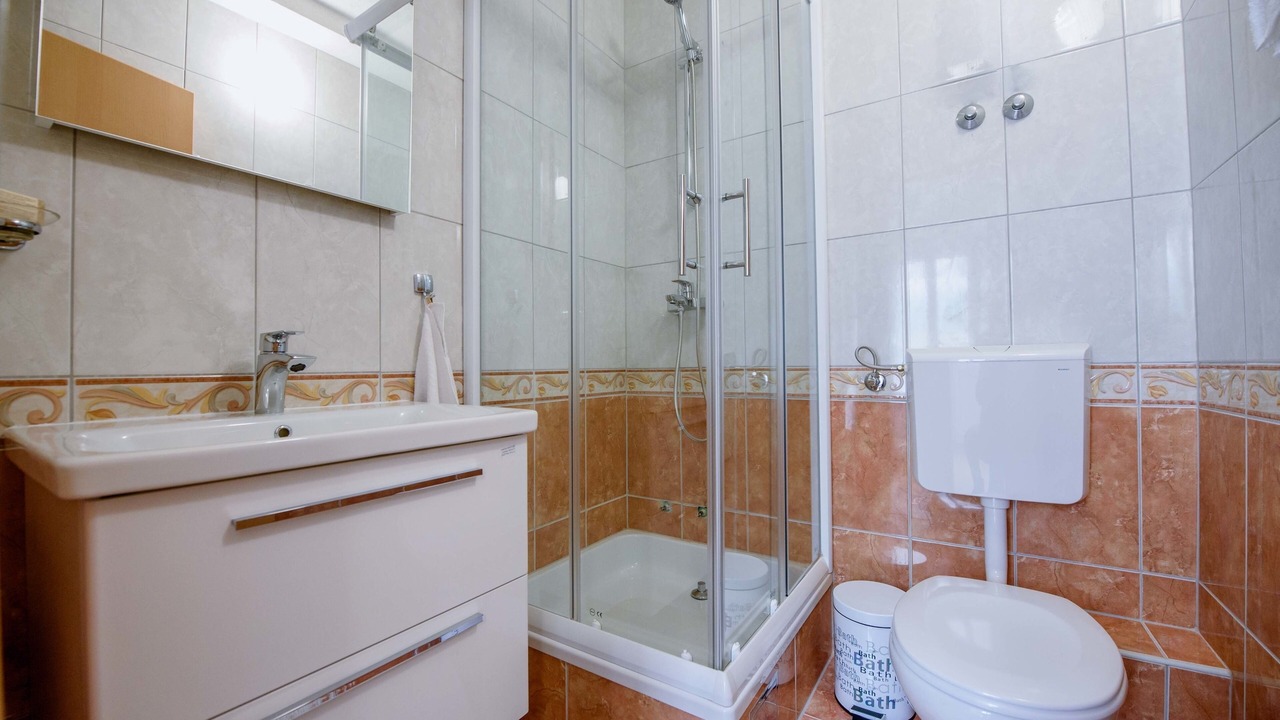 Photo of Bathroom in Brist