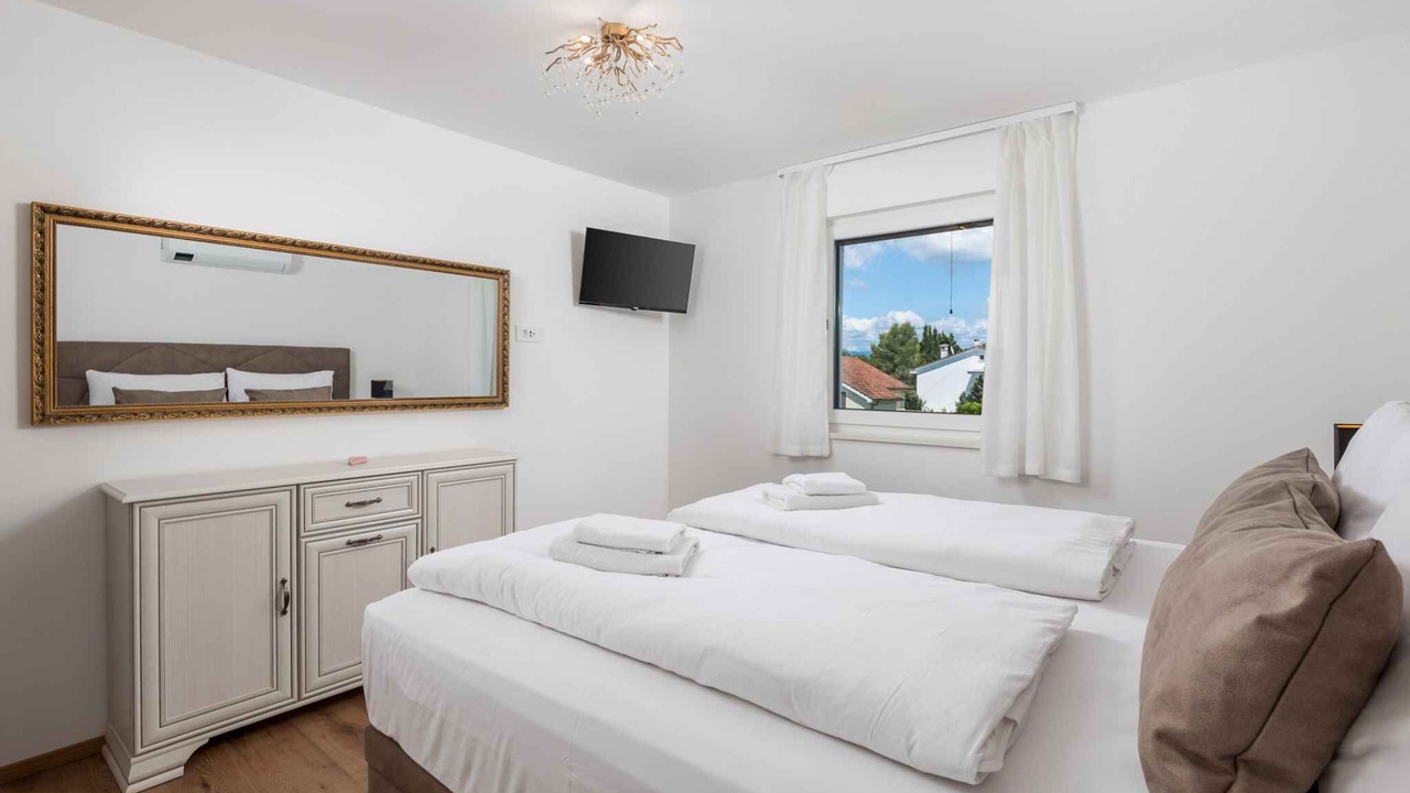 Photo of Bedroom in Vantacici