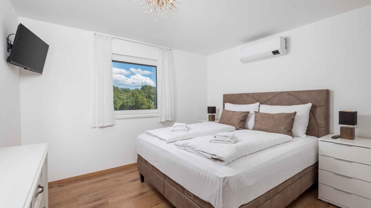 Photo of Bedroom in Vantacici