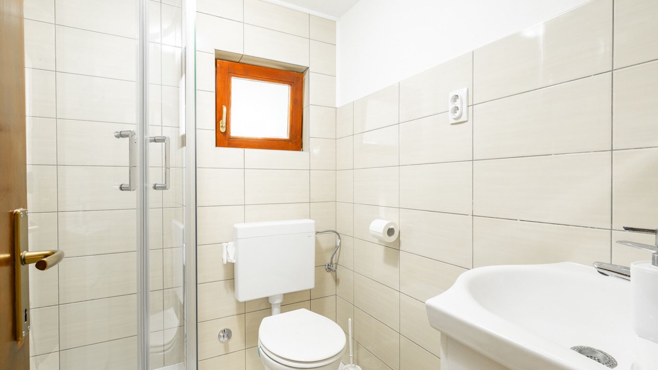Photo of Bathroom in Blato