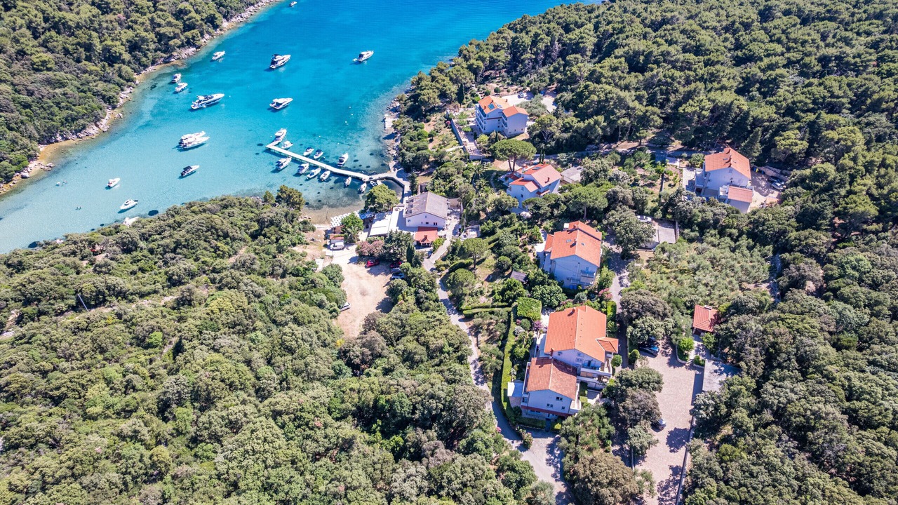 Photo of Outdoor in Suha Punta