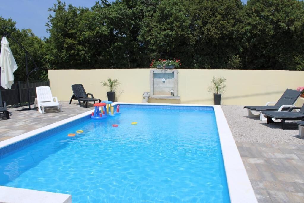 Photo of Outdoor in Strmac