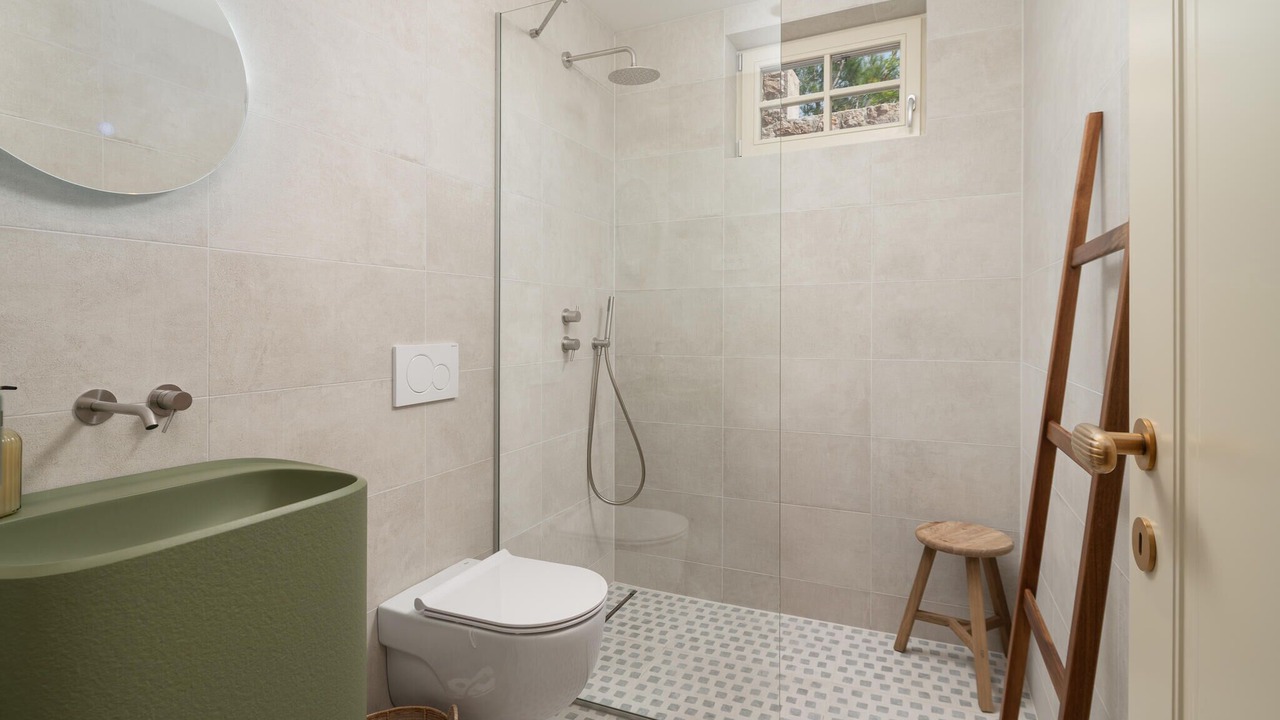 Photo of Bathroom in Seline