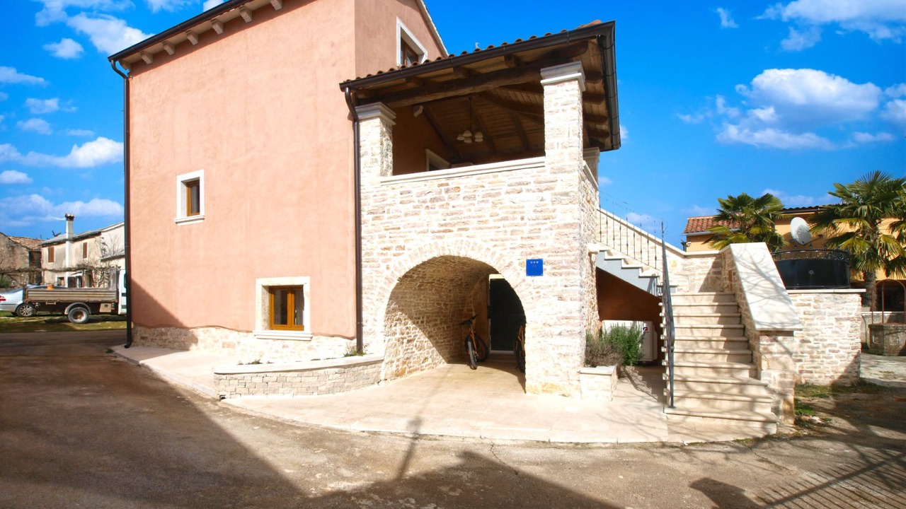 Photo of Others in Katun Lindarski