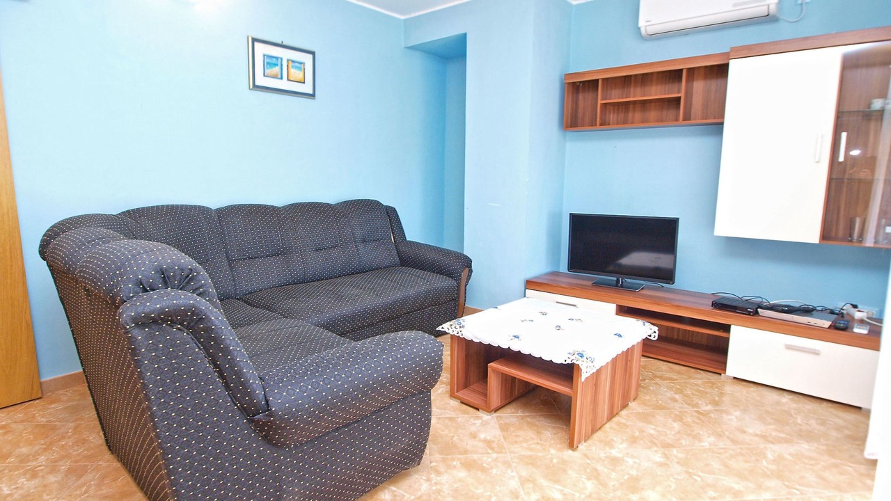 Photo of Livingroom in Flengi
