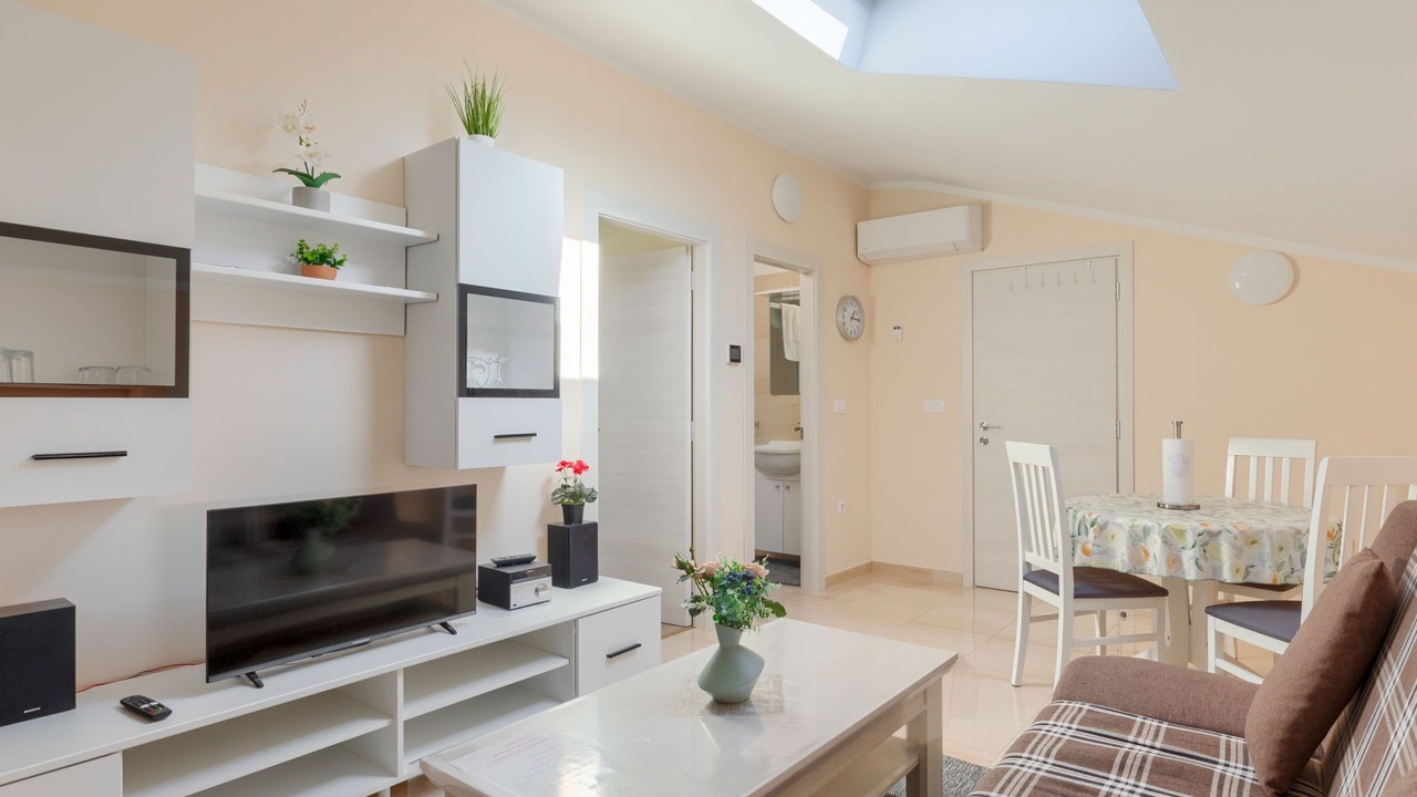 Photo of Livingroom in Pican