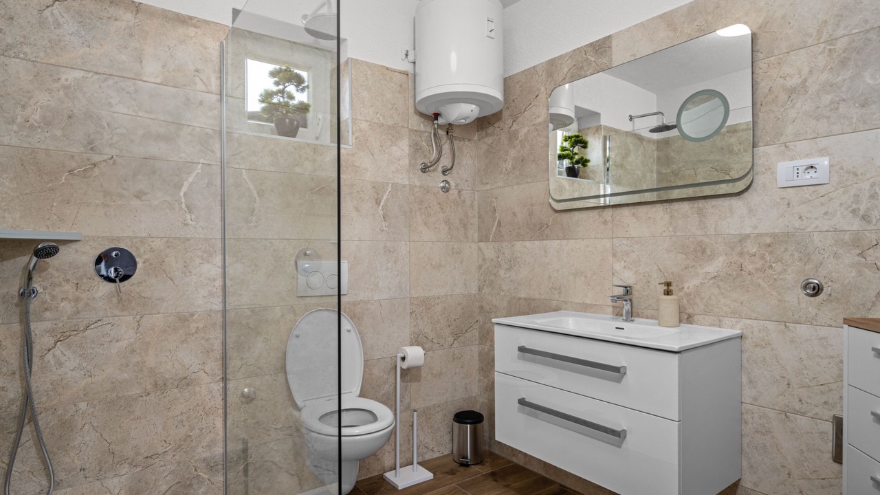 Photo of Bathroom in Vinez