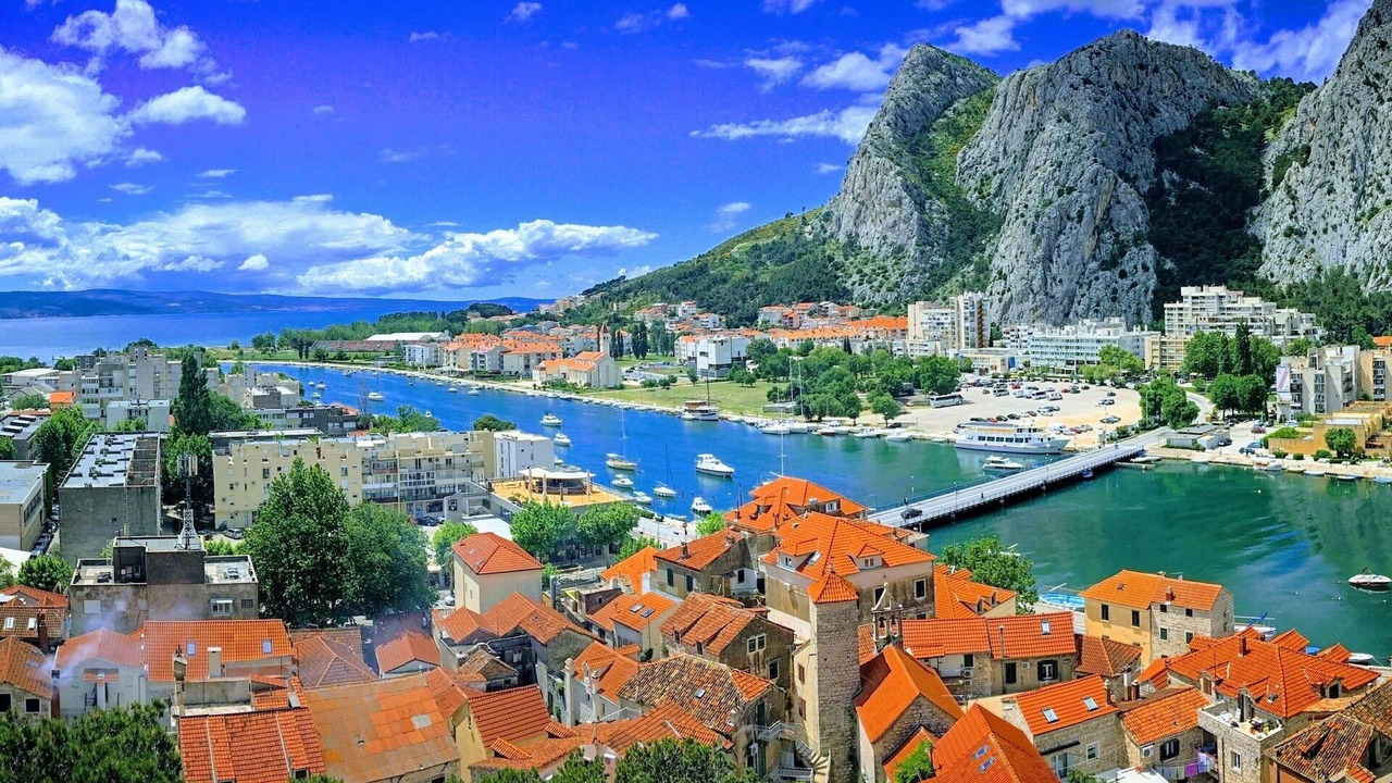 Photo of Others in Omis