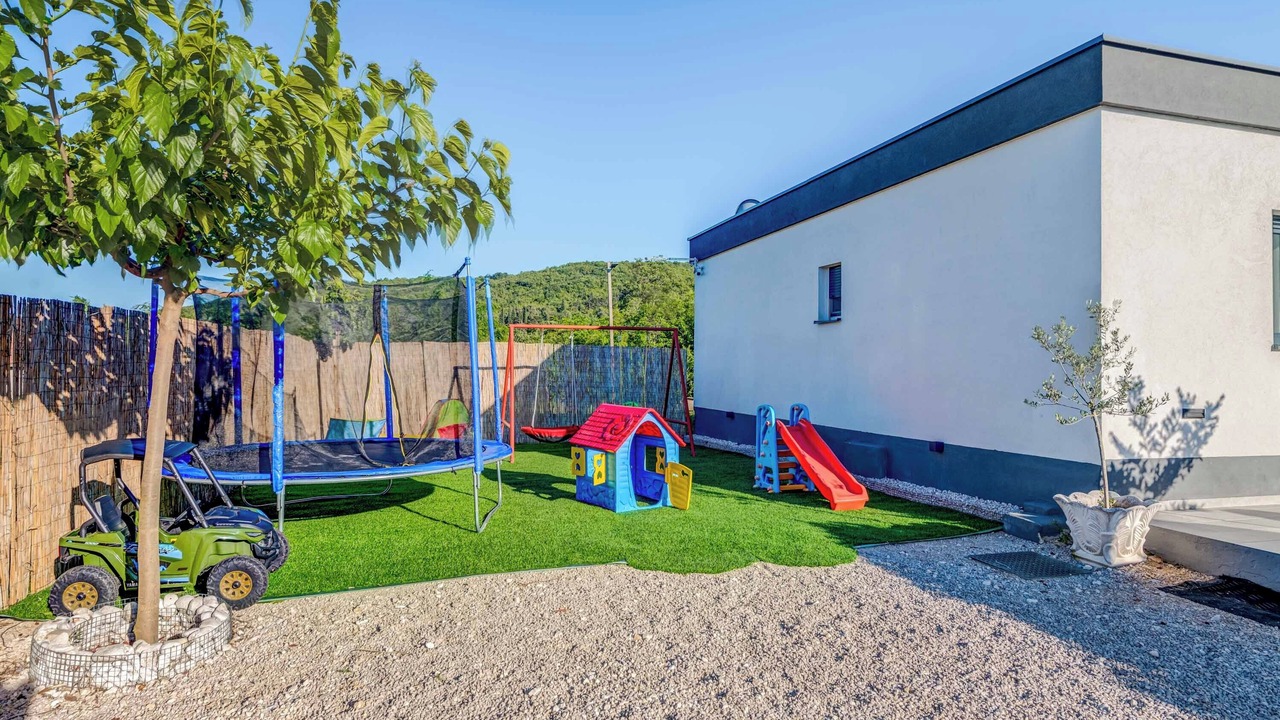 Photo of Others in Podbablje