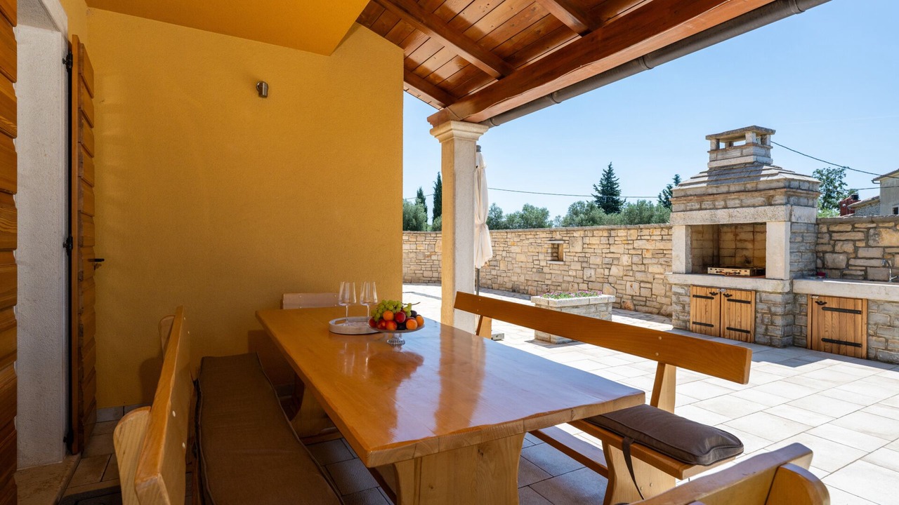 Photo of Outdoor in Gajana