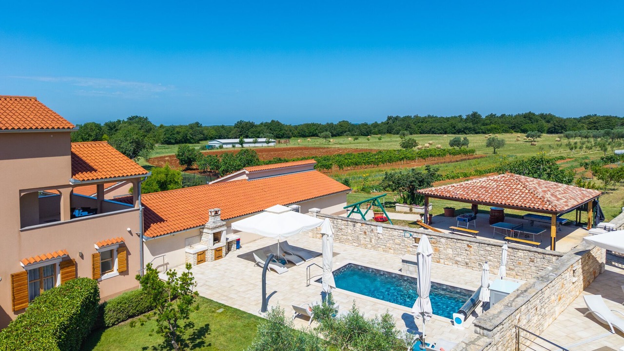 Photo of Outdoor in Gajana