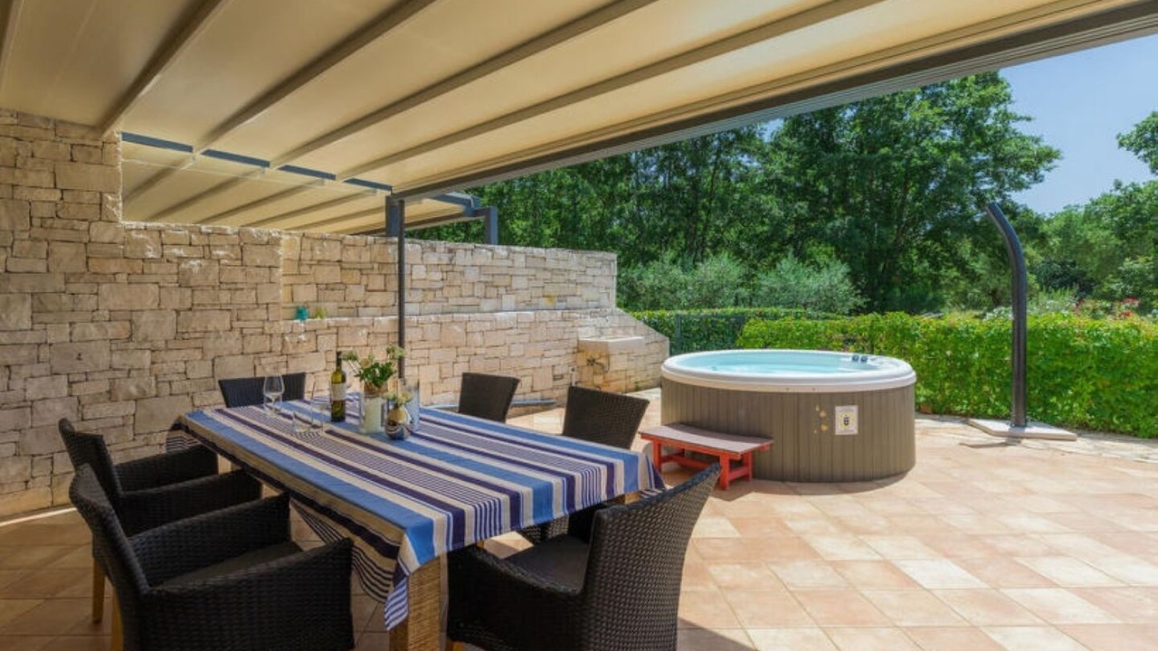 Photo of Outdoor in Krizine