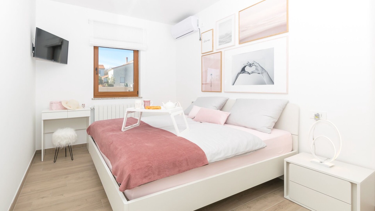 Photo of Bedroom in Loborika