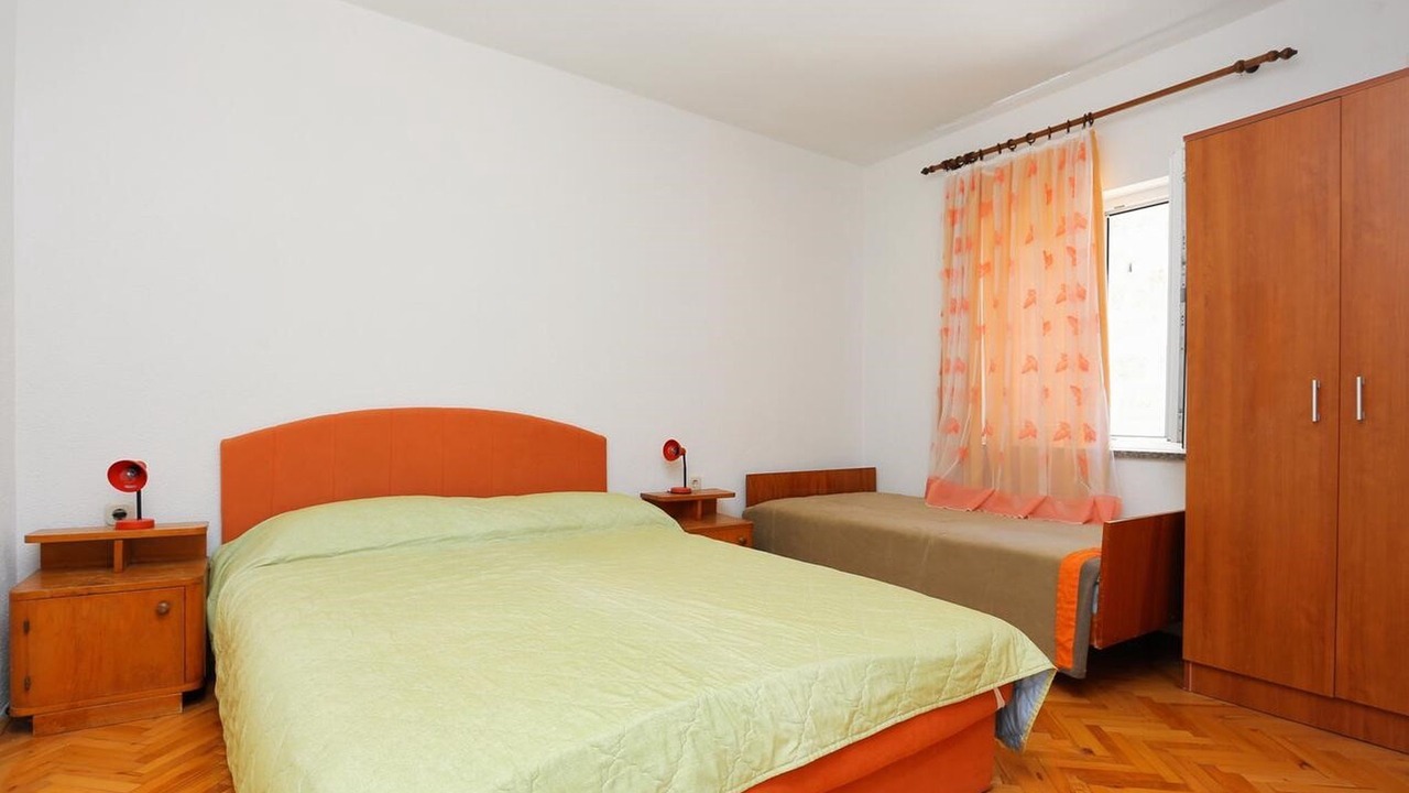 Photo of Bedroom in Brist
