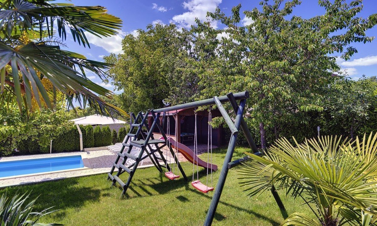 Photo of Outdoor in Lindar