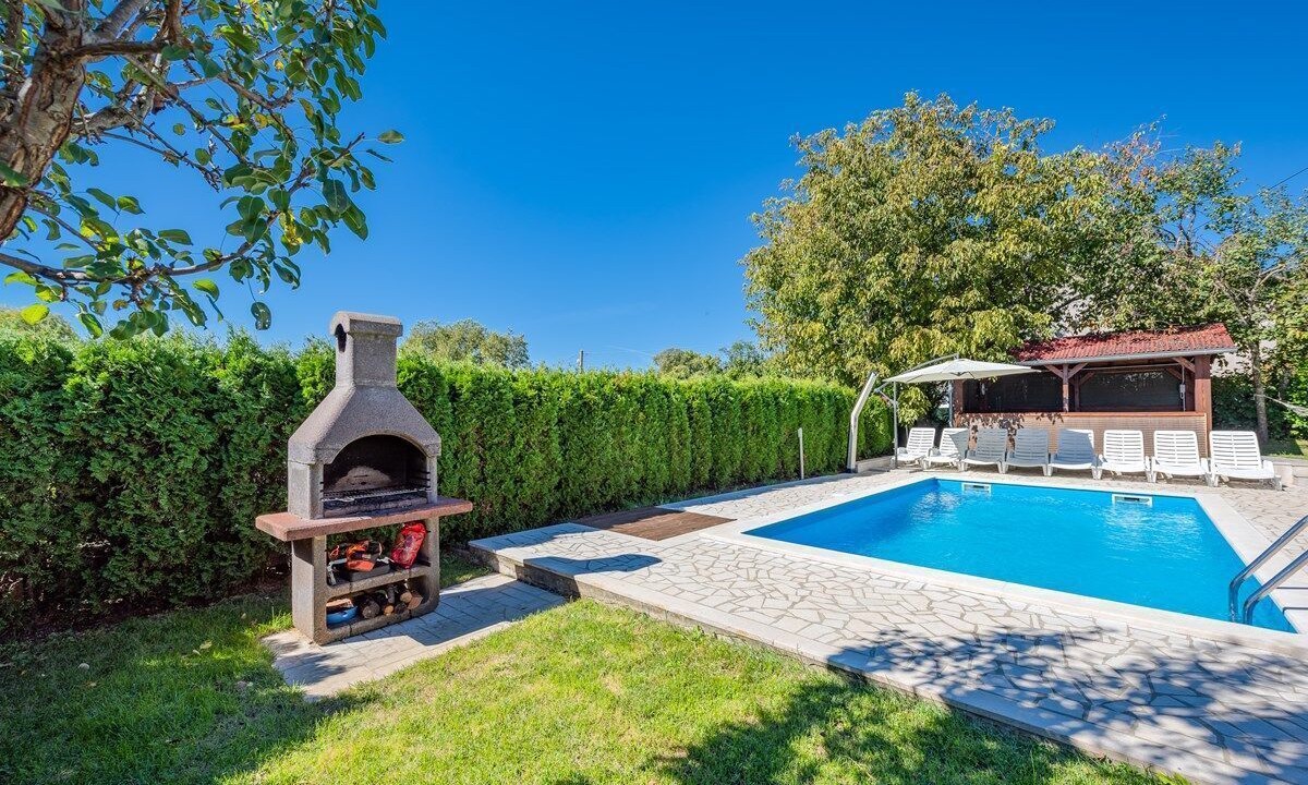 Photo of Outdoor in Lindar