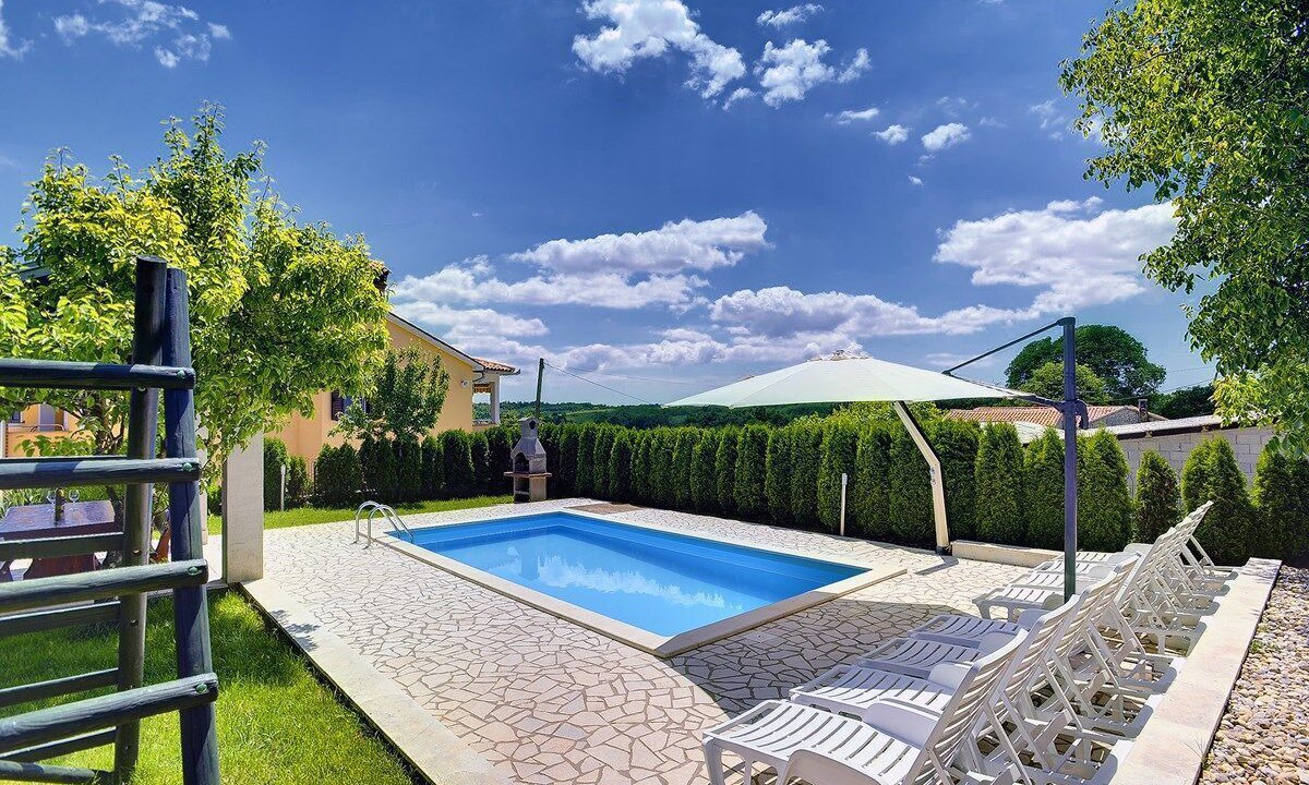 Photo of Outdoor in Lindar