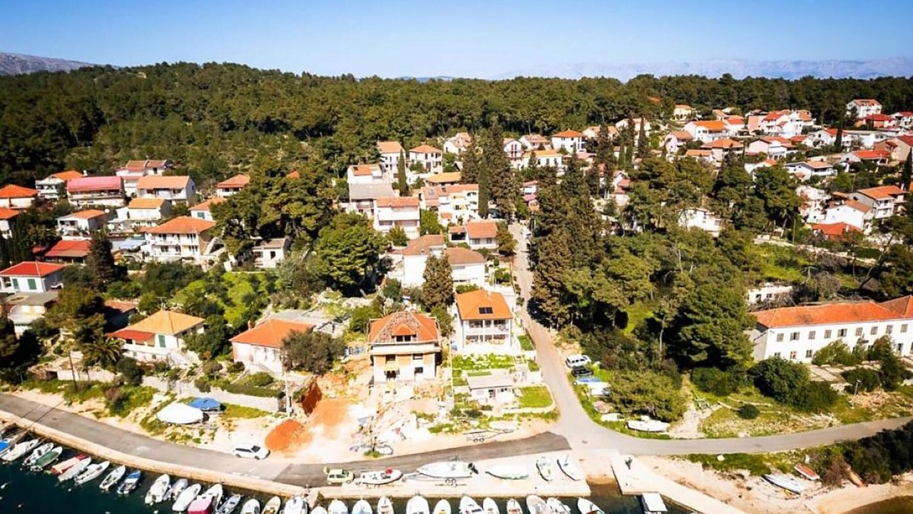 Photo of Others in Vrboska