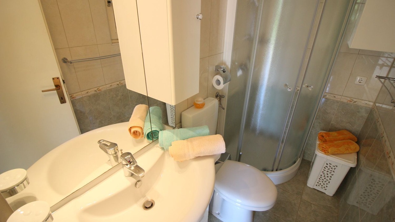 Photo of Bathroom in Mali Maj