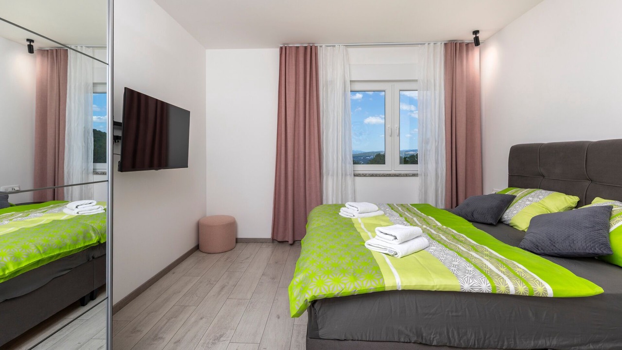 Photo of Bedroom in Smrika