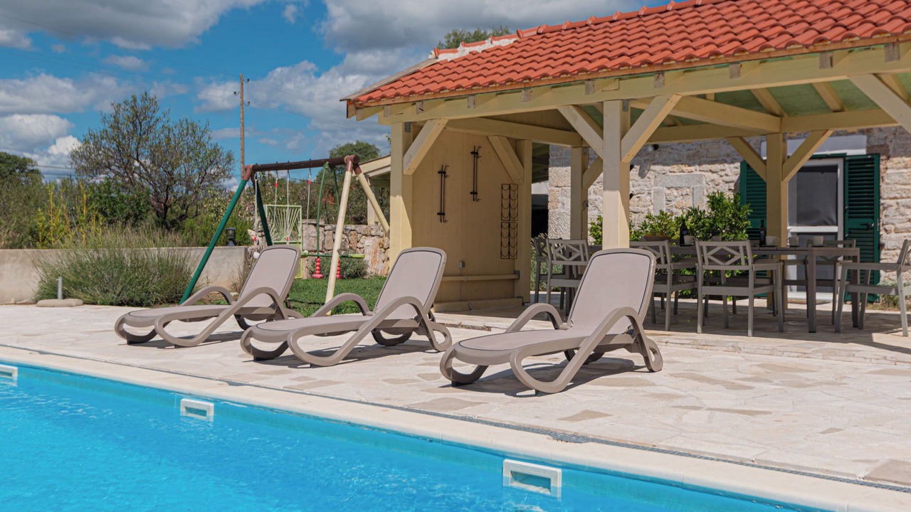 Photo of Outdoor in Oklaj