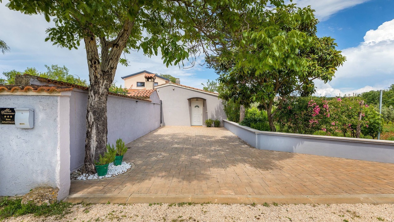 Photo of Outdoor in Musalez