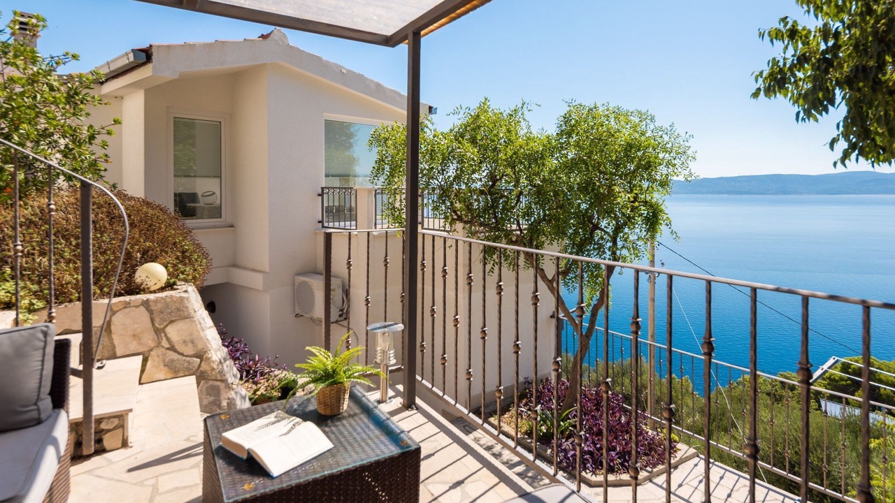 Photo of Patio Balcony in Pisak