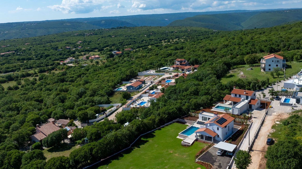 Photo of Outdoor in Brgod