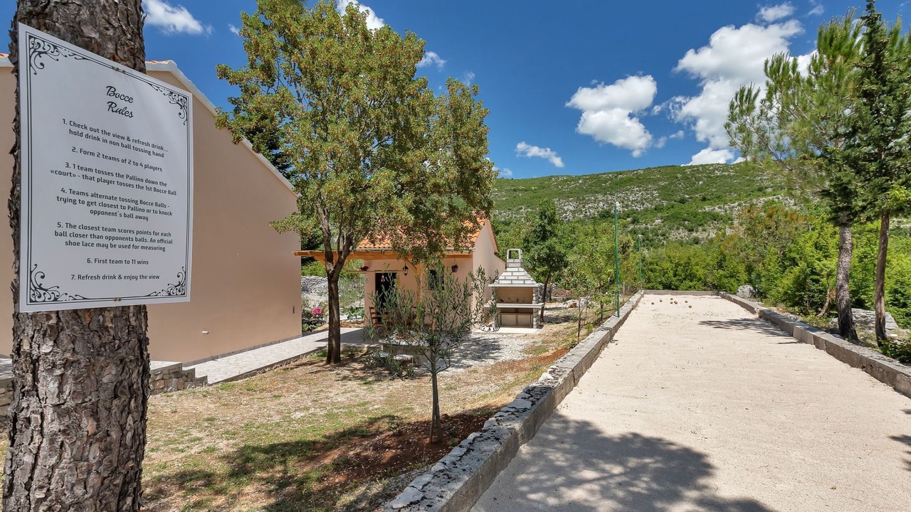 Photo of Outdoor in Rascane
