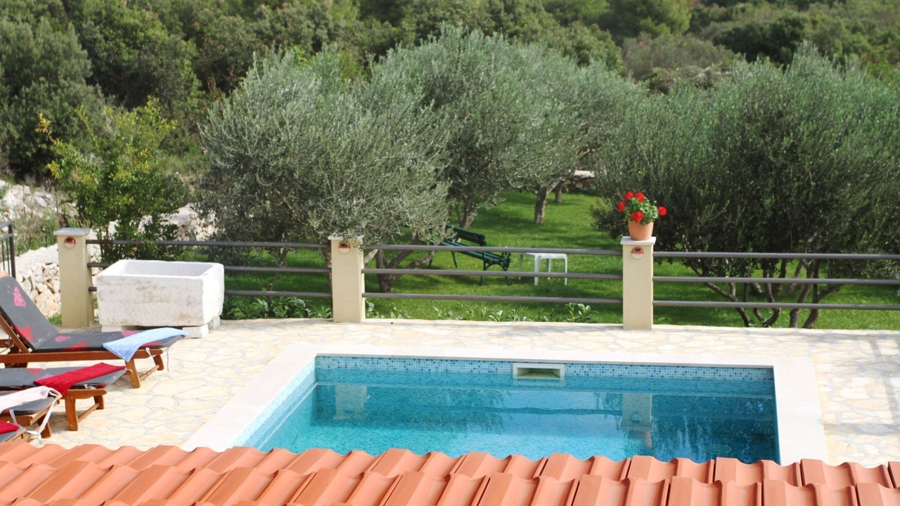 Photo of Outdoor in Grohote