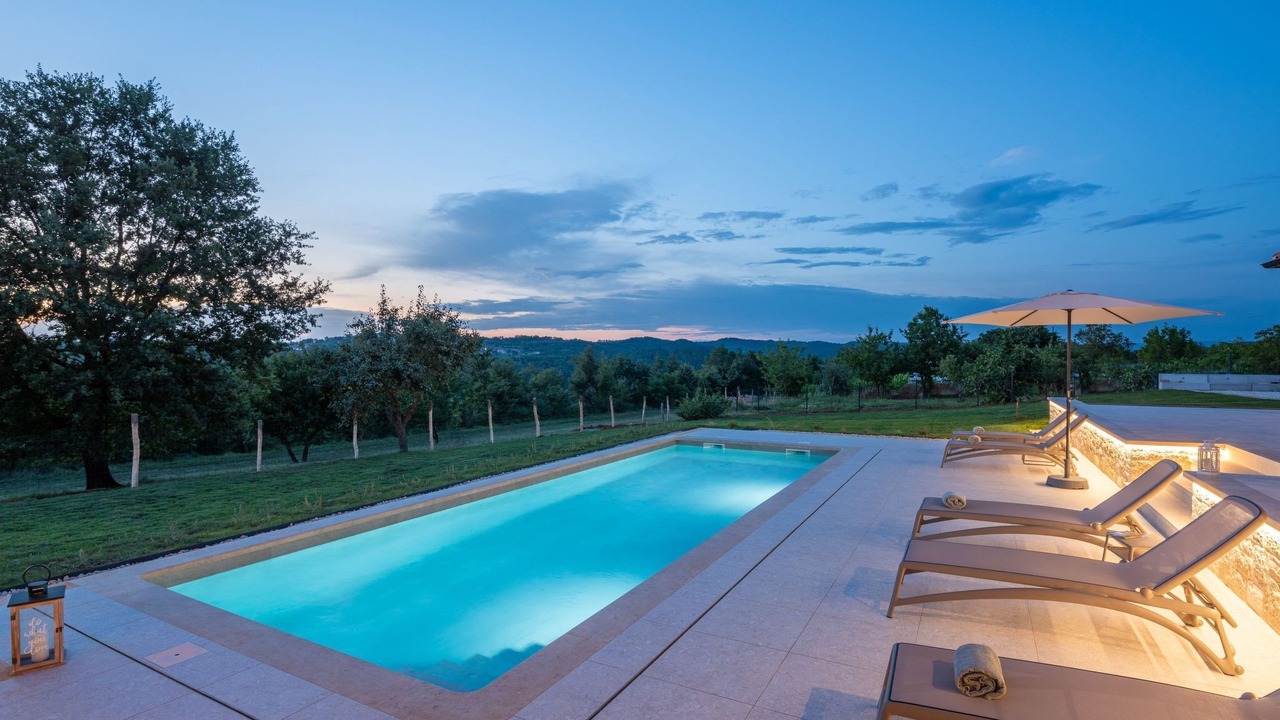 Photo of Outdoor in Beram
