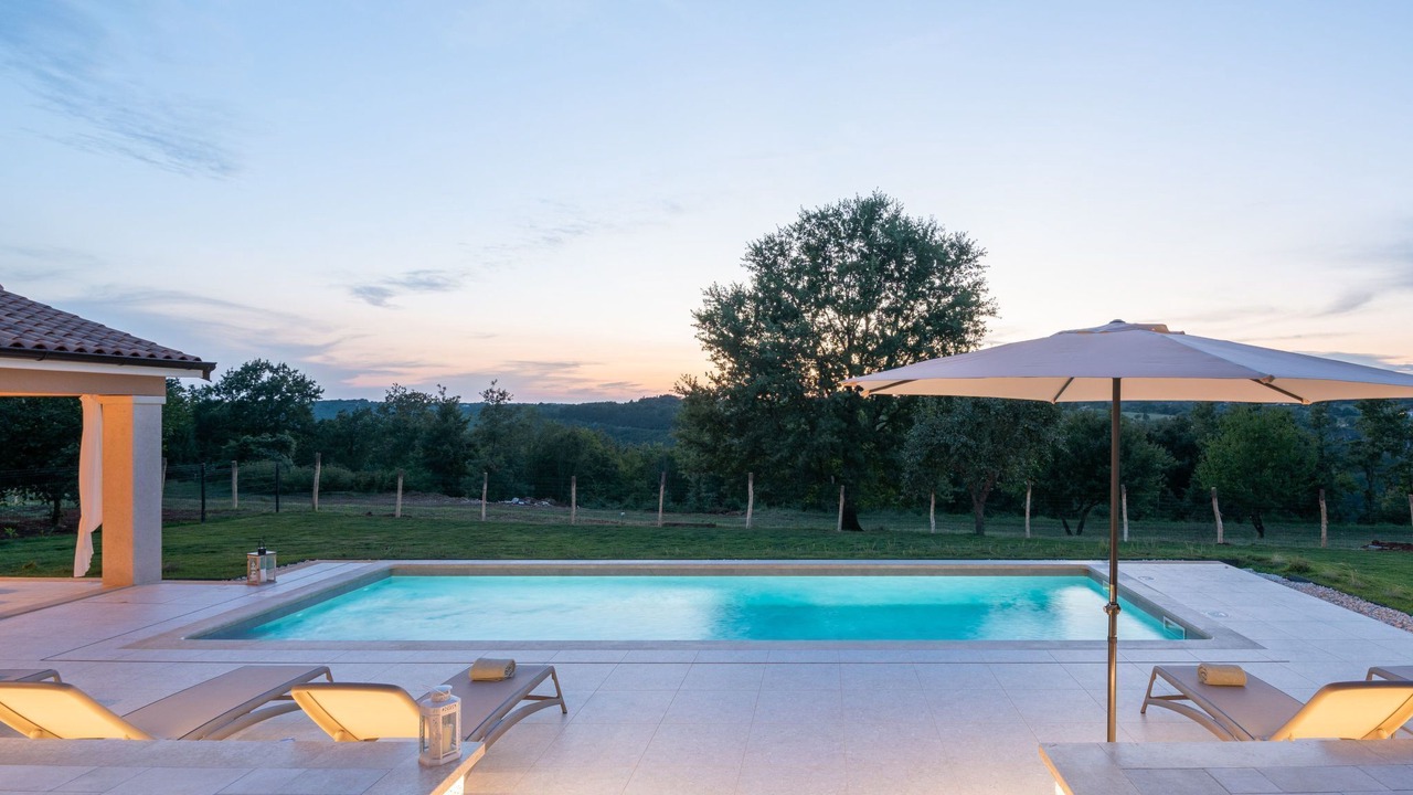 Photo of Outdoor in Beram