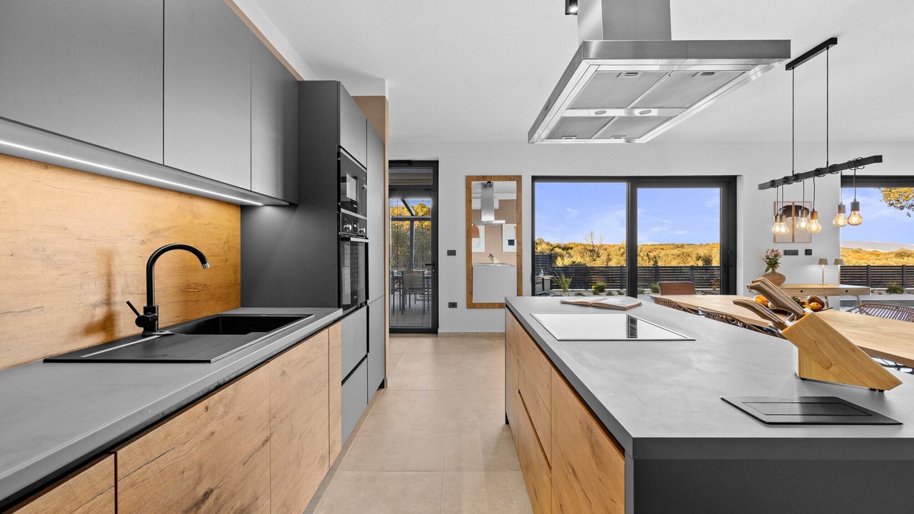 Photo of Kitchen in Liznjan