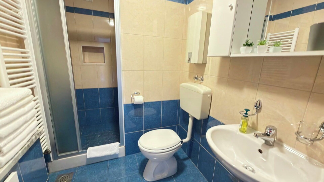 Photo of Bathroom in Jurdani