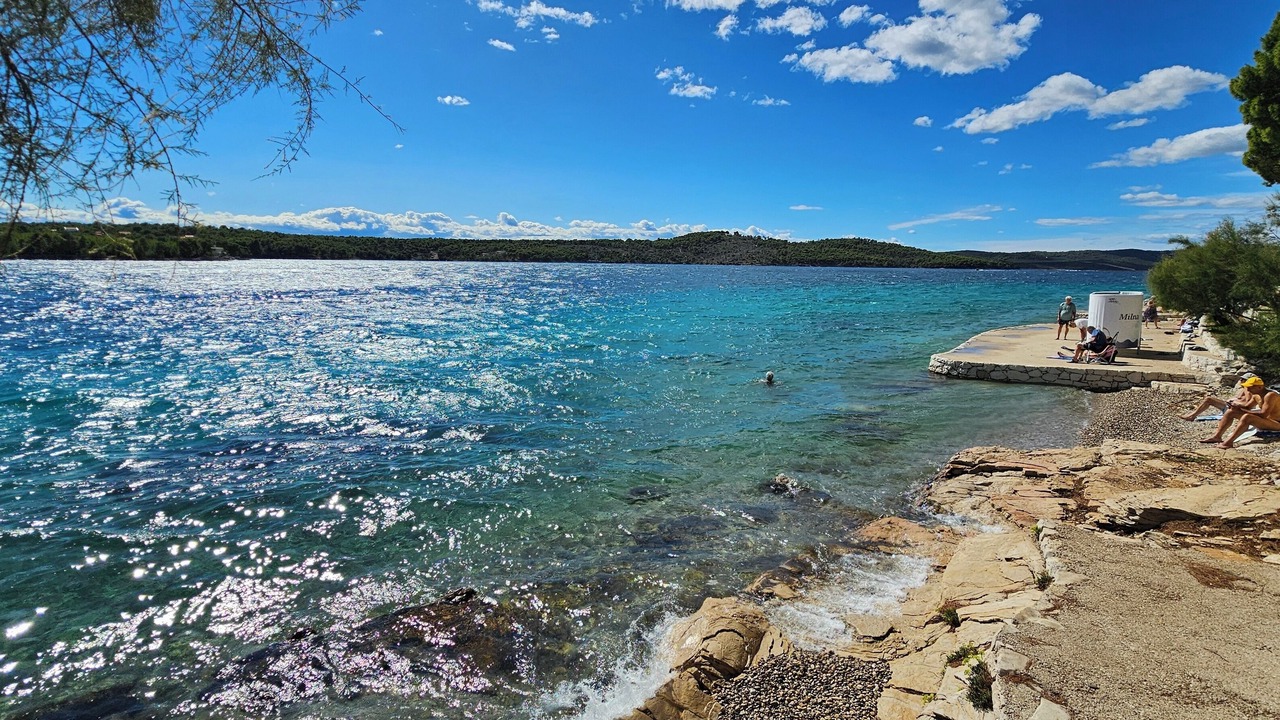 Photo of Others in Cove Makarac (Milna)