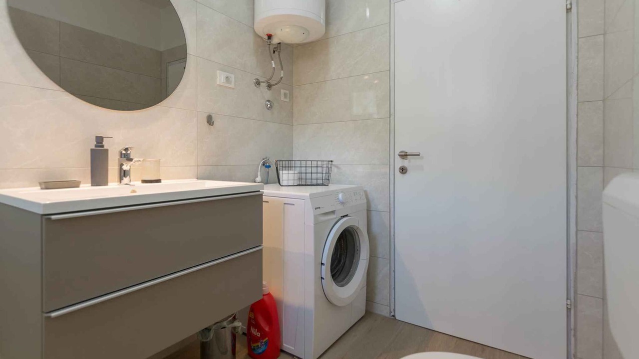 Photo of Bathroom in Tkon