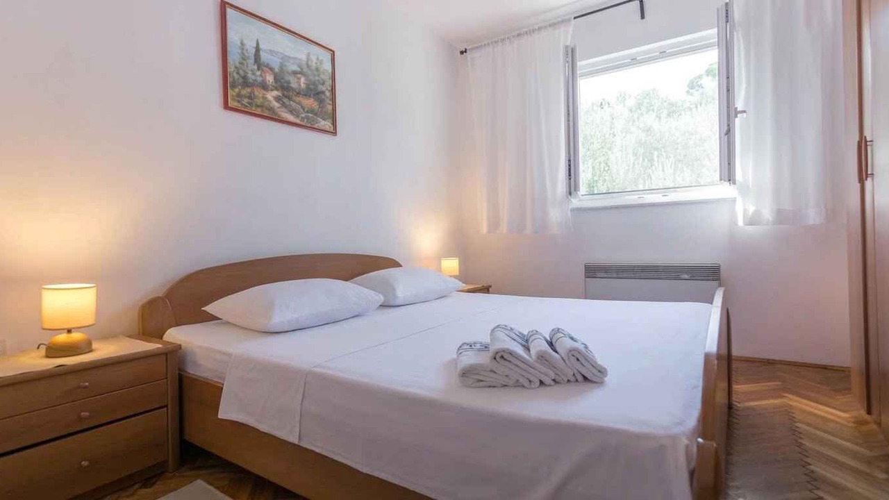 Photo of Bedroom in Tkon