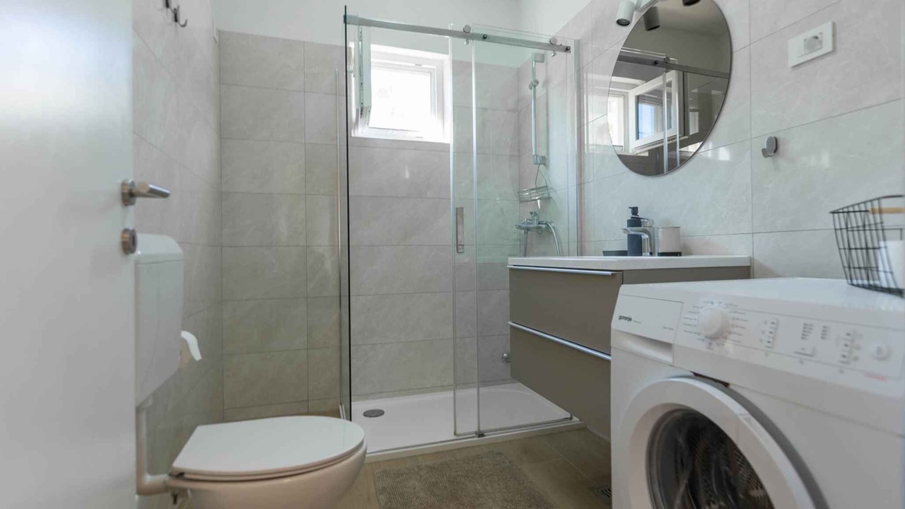 Photo of Bathroom in Tkon