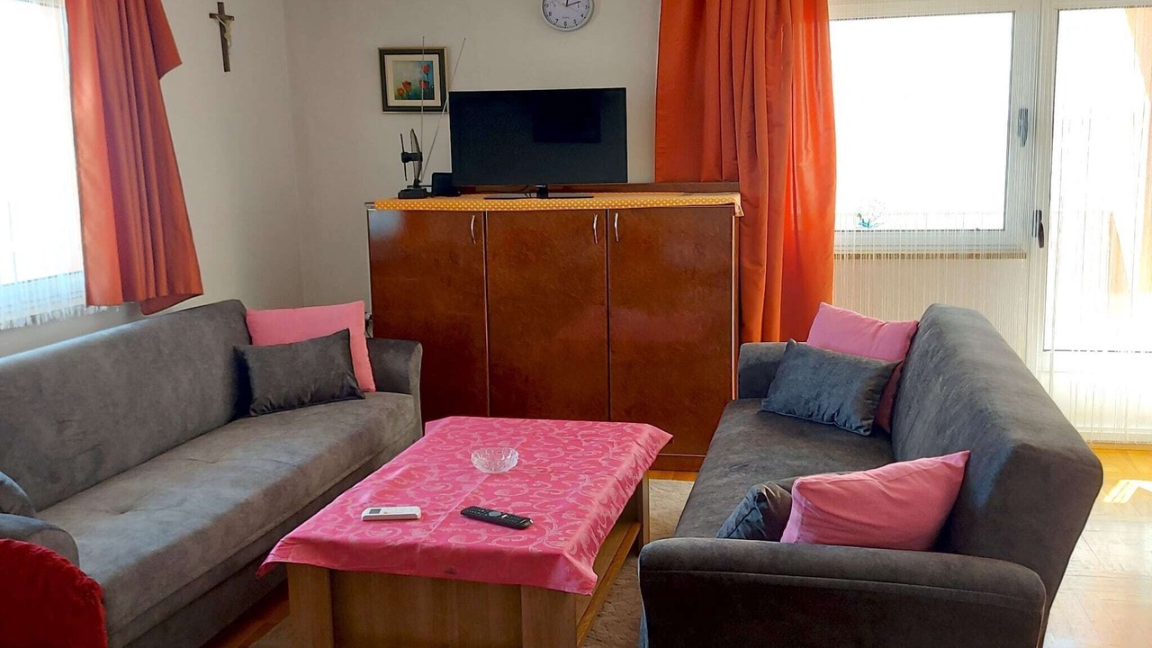 Photo of Livingroom in Okrug Gornji