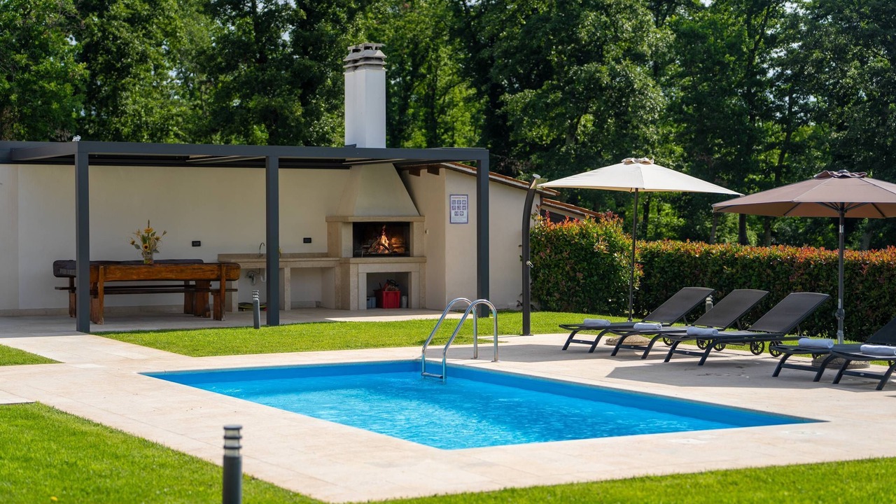 Photo of Outdoor in Katun